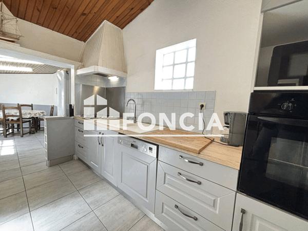 Location Maison 4 pièces 86 m² - 15 RUE DU DOCTEUR DELETANT La Rochelle 17000