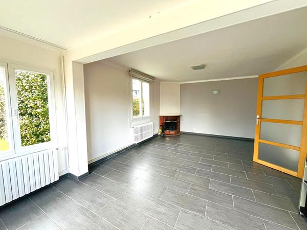 Maison 4 chambres et double garage