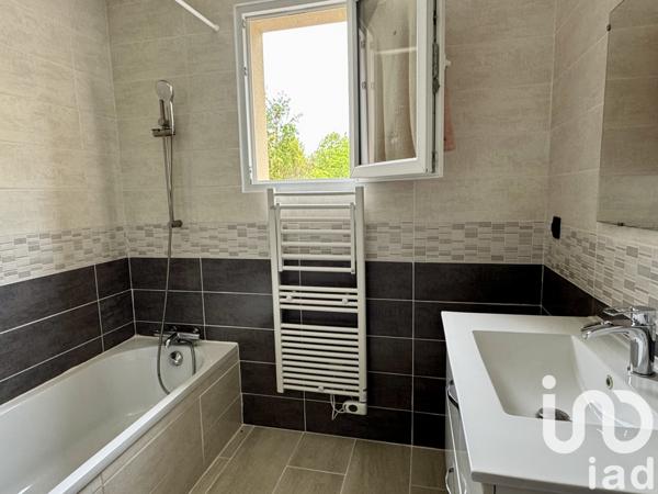 Maison à vendre 4 pièces 64 m² Roullet-Saint-Estèphe