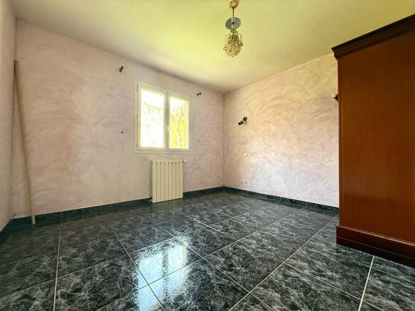 Lodève (34700) MAGNIFIQUE VILLA FAMILIALE DE 140 m² SUR TERRAIN DE 1 800 m² clos et CONSTRUCTIBLE.