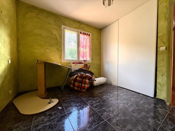 Lodève (34700) MAGNIFIQUE VILLA FAMILIALE DE 140 m² SUR TERRAIN DE 1 800 m² clos et CONSTRUCTIBLE.