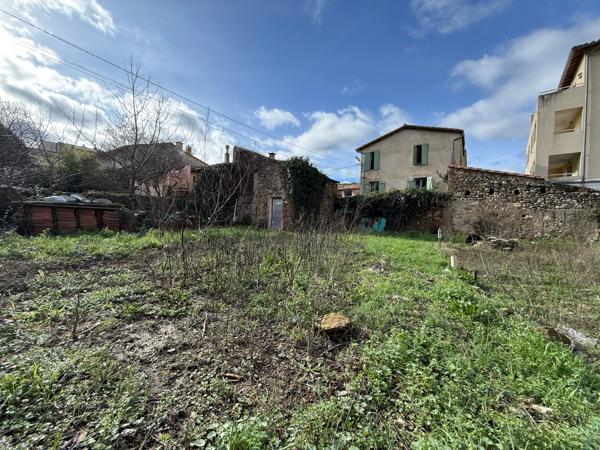 Lodève (34700) MAGNIFIQUE VILLA FAMILIALE DE 140 m² SUR TERRAIN DE 1 800 m² clos et CONSTRUCTIBLE.