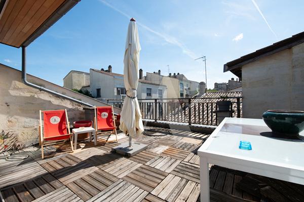 ARCHITECTURE SINGULIÈRE- 1900- IMMEUBLE EN PIERRE AVEC TERRASSE ET GARAGES - Bordeaux