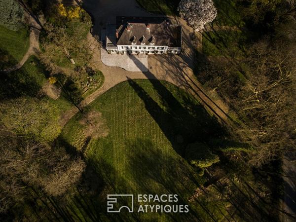 Maison patronale sur 9ha avec dépendances aux portes de Dole