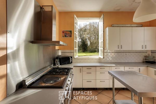 Maison patronale sur 9ha avec dépendances aux portes de Dole