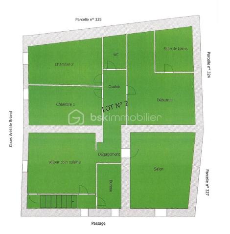 Maison de village de 450 m²