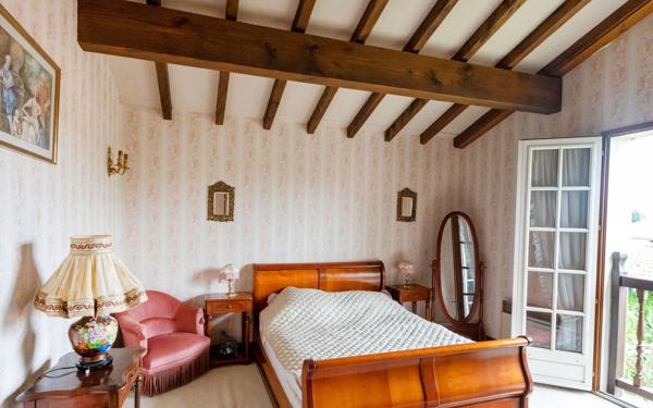 Maison à vendre    6 pièces • 203 m2 Anglet