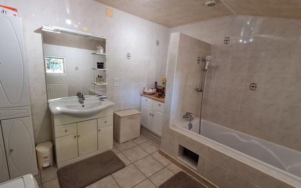 Maison à vendre    4 pièces •  Ambarès-et-Lagrave