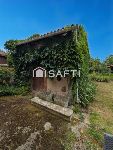 Charmante Grande maison familiale de ville  avec jardin et terrasse