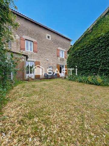 Charmante Grande maison familiale de ville  avec jardin et terrasse