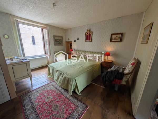 Charmante Grande maison familiale de ville  avec jardin et terrasse