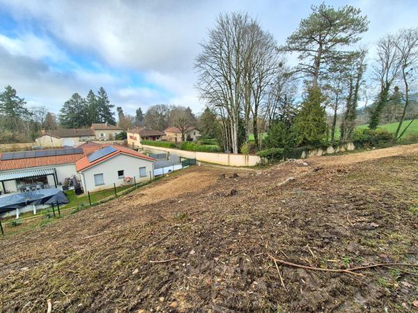 Terrain à vendre à Meillonnas - 873 m²