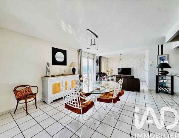 Appartement à vendre 5 pièces 116 m² Saint-Priest-en-Jarez
