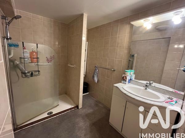 Maison à vendre 9 pièces 177 m² Lussat