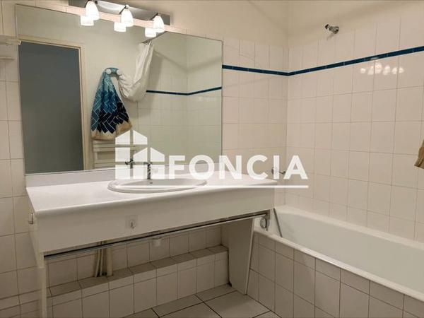 Location Appartement 5 pièces 123.5 m² - 10 RUE DU VERCORS - Grenoble 38000