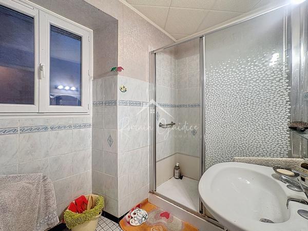 Millau (12100) F2 LOUÉ 53 M2