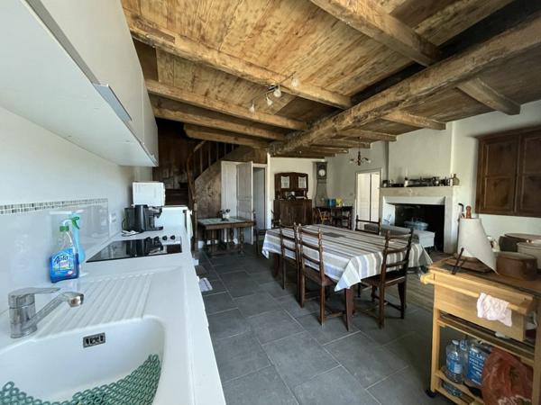 Maison à vendre |  Varaignes |  4 pièces | 140 m²