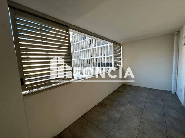 Location Studio 25.7 m² - 19 RUE ANDRE ALLAR Marseille 13015