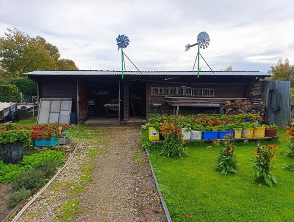 Maison avec jardin, dépendances et vie de plain-pied