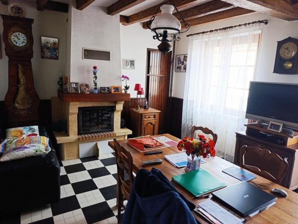 Maison avec jardin, dépendances et vie de plain-pied