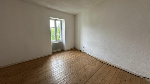 Maison  Saint-Jean-d'Angély (17400)