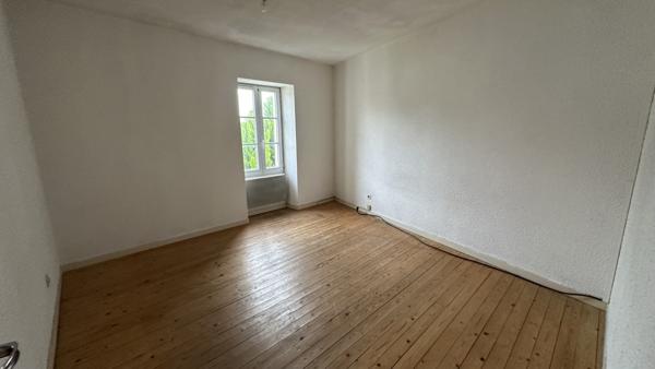 Maison  Saint-Jean-d'Angély (17400)