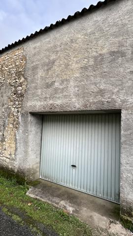 Maison  Saint-Jean-d'Angély (17400)