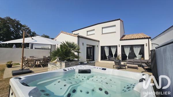Maison à vendre 5 pièces 136 m² Saint-Philbert-de-Grand-Lieu