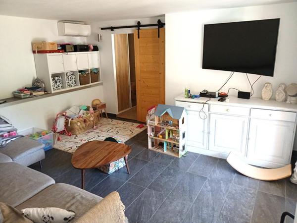 Villa avec appartement indépendant, piscine et garage - SOLLIES-TOUCAS