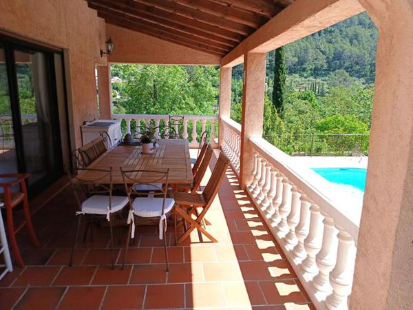 Villa avec appartement indépendant, piscine et garage - SOLLIES-TOUCAS