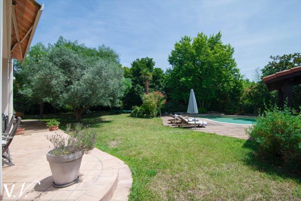 Maison contemportaine de 450m² à Saint-Jean