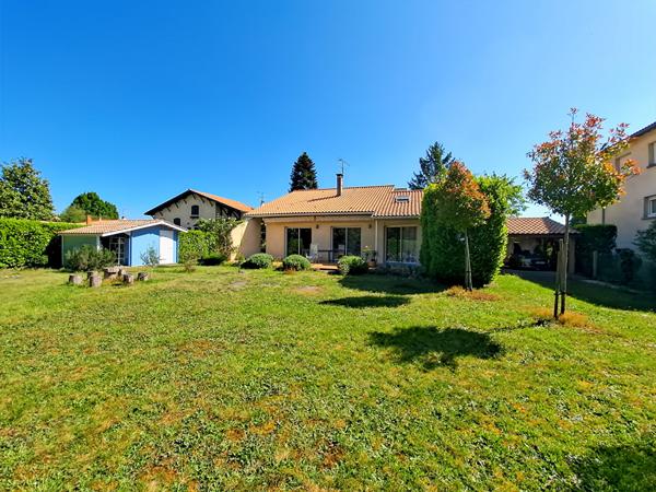 Maison Pessac 7 pièce(s) 188 m2  5 chambres terrain  1623 m2