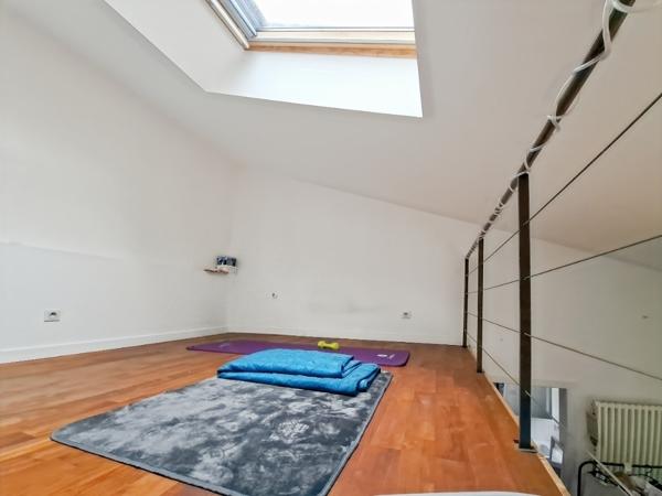 Maison Pessac 7 pièce(s) 188 m2  5 chambres terrain  1623 m2