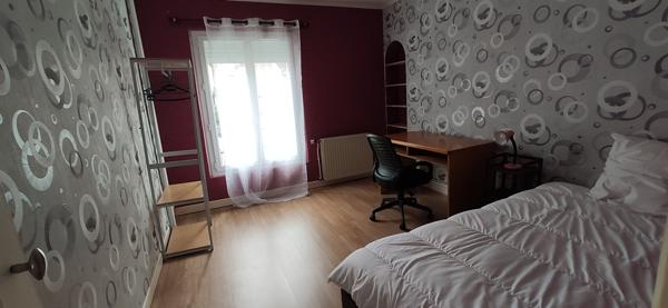 Appartement meublé T2 de 24m2 disponible de suite proche tram, université, centre ville