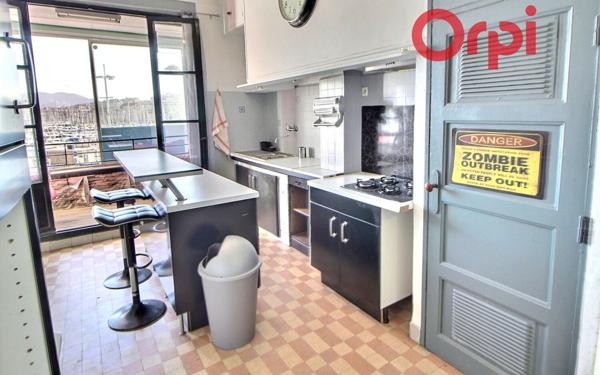 Appartement à vendre    2 pièces • 54,30 m2 Marseille 2