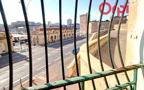 Appartement à vendre    2 pièces • 54,30 m2 Marseille 2
