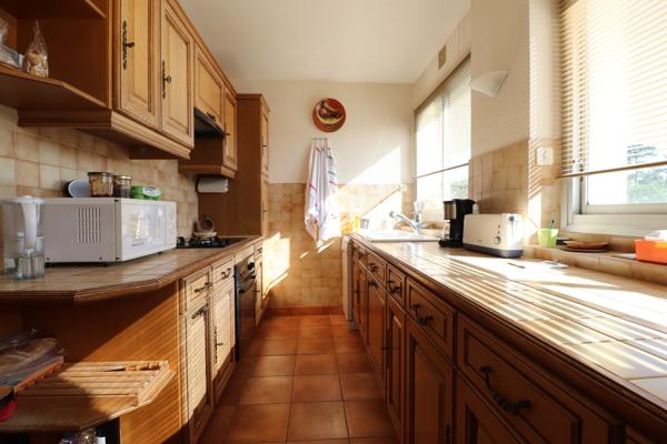 ROYAN - QUARTIER DU PARC - BEL APPARTEMENT T4 - 2 TERRASSES - GARAGE - PARKING - CAVE