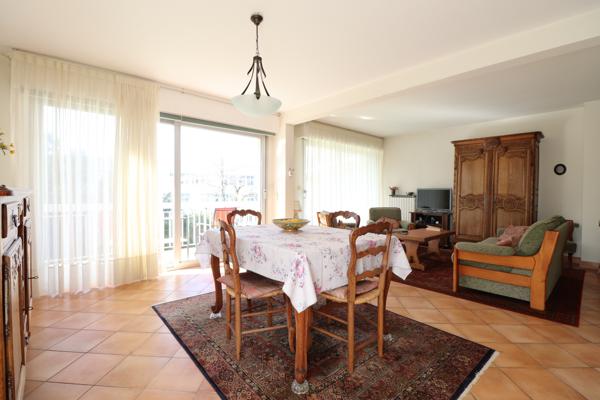 ROYAN - QUARTIER DU PARC - BEL APPARTEMENT T4 - 2 TERRASSES - GARAGE - PARKING - CAVE