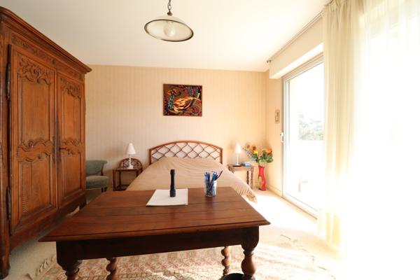ROYAN - QUARTIER DU PARC - BEL APPARTEMENT T4 - 2 TERRASSES - GARAGE - PARKING - CAVE