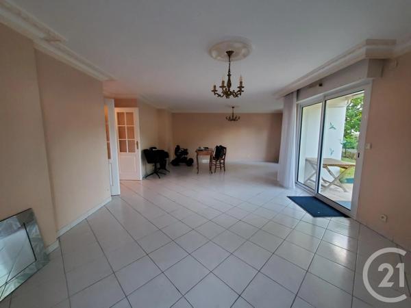 Appartement à vendre  4 pièces - 108,07 m 2   VANNES  - 56