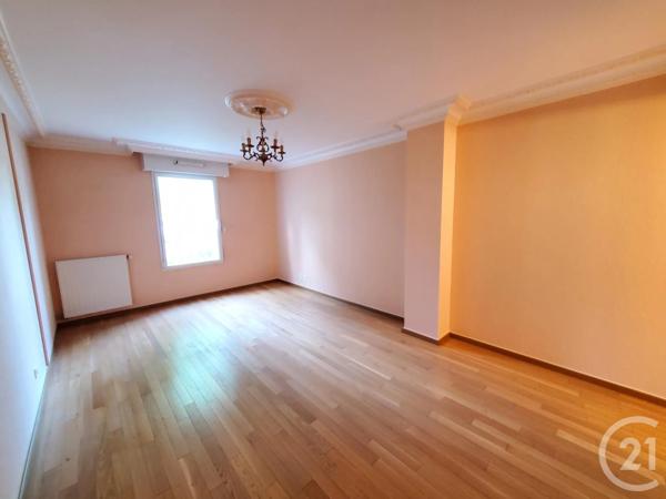 Appartement à vendre  4 pièces - 108,07 m 2   VANNES  - 56