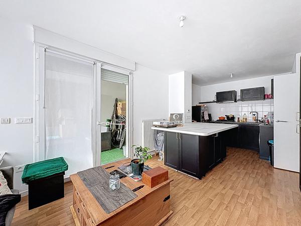 TOURS NORD - MONCONSEIL - Appartement T2 de 41.39 m2 en excellent état avec terrasse et place de parking
