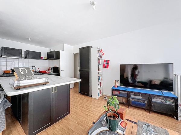 TOURS NORD - MONCONSEIL - Appartement T2 de 41.39 m2 en excellent état avec terrasse et place de parking