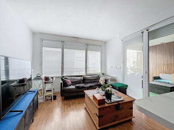 TOURS NORD - MONCONSEIL - Appartement T2 de 41.39 m2 en excellent état avec terrasse et place de parking