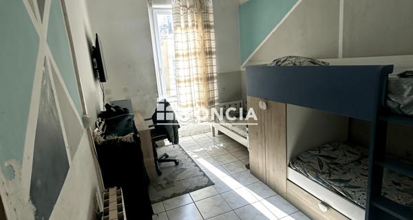 À vendre Appartement 4 pièces 87 m² - Marseille 13004