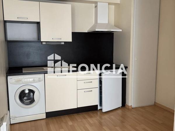 Location Appartement 2 pièces 46.3 m² - 15 RUE DU GAL DE GAULLE Guingamp 22200