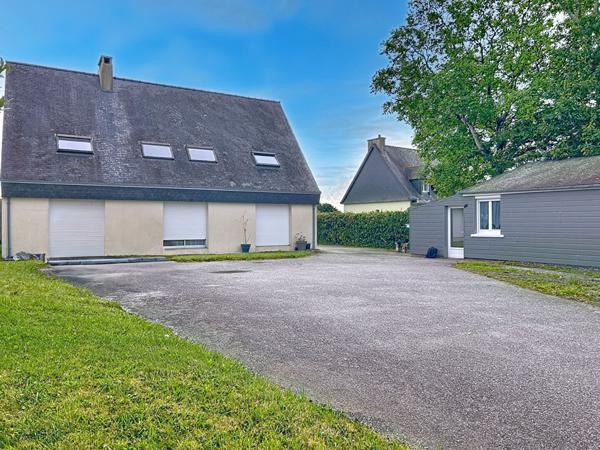 Ensemble immobilier composé de 4 logements situé au coeur de Briec