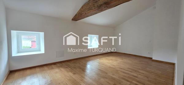 Longère rénovée, 126m², 4 chambres, atelier, 1670m² de terrain.