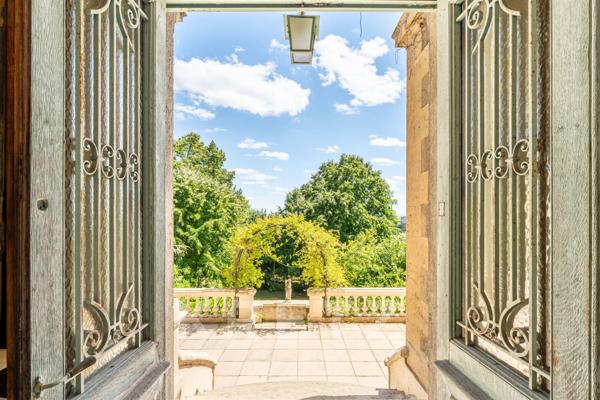 Propriété bourgeoise du XIXe au cœur d’un parc arboré