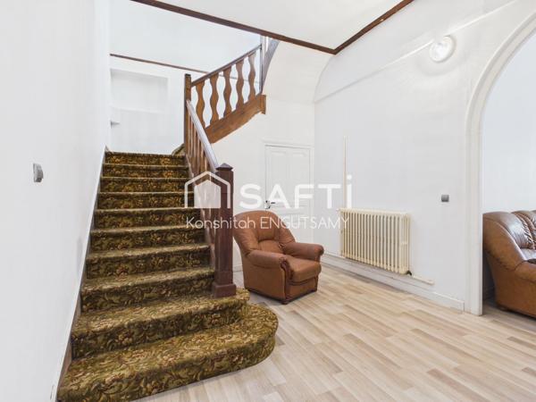 Maison de ville de 142m², 3 chambres et un garage de 47m²